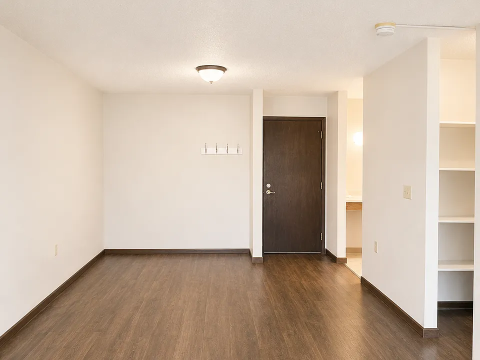 812 Hills Ave #N110