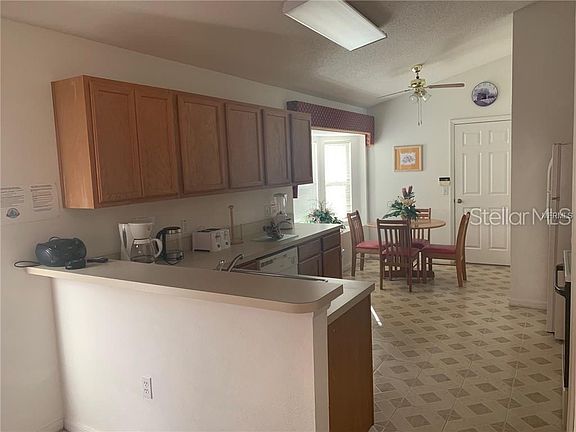 2nd image of 919 Lake Berkley Dr