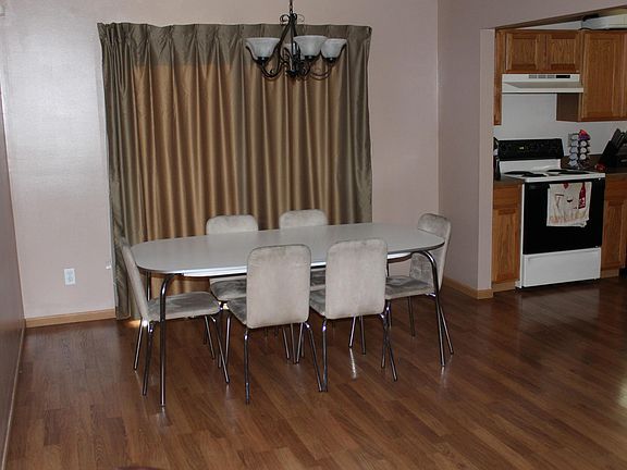 5th image of 10 Orchard Glen Dr SW