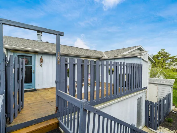 708 Cherry Hollow Rd #A, Columbus, OH 43228