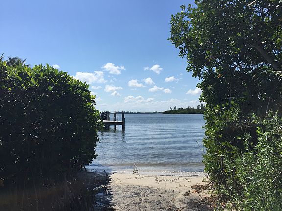 3rd image of 1190 Driftwood Dr