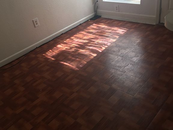 3rd image of 1732 Vintage Dr APT C