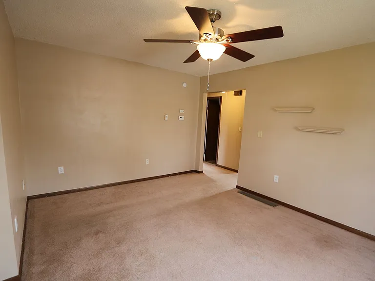 1513 S 8th St — Photo 5