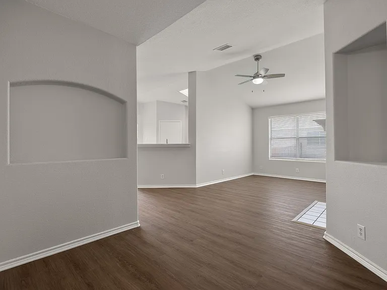 16702 Shipshaw River Dr — Photo 2