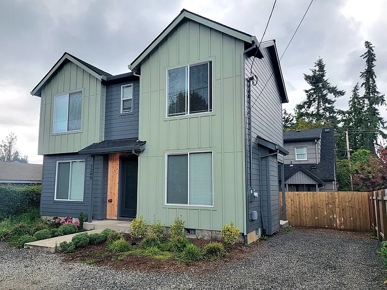 7240 SE Umatilla St — Photo 1