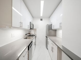 77 W 55th St APT 2C, New York, NY