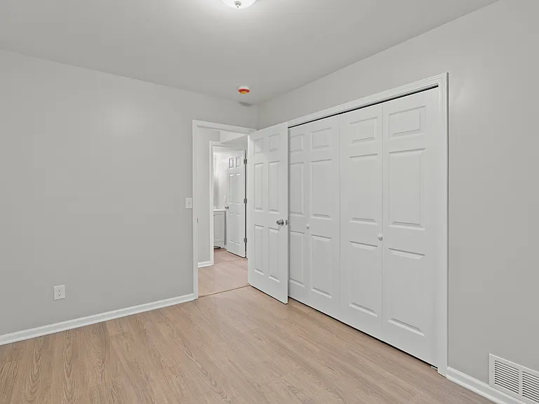 816 Asylum St #1 — Photo 9