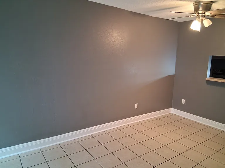 4337 Loire Dr — Photo 3
