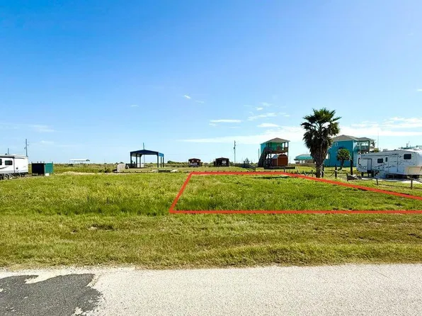 1032 Mabry St, Gilchrist, TX 77617