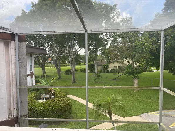 4 Greenway Vlg N Unit 201, Royal Palm Beach, FL 33411