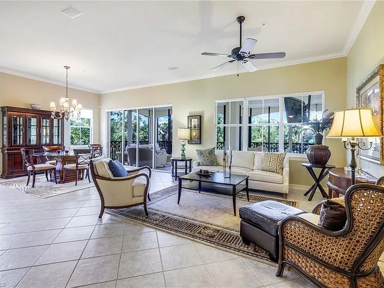 2826 Tiburon Blvd E #103 — Photo 2