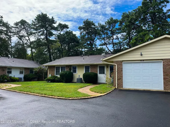 21B Gramercy Lane, Manchester, NJ 08759