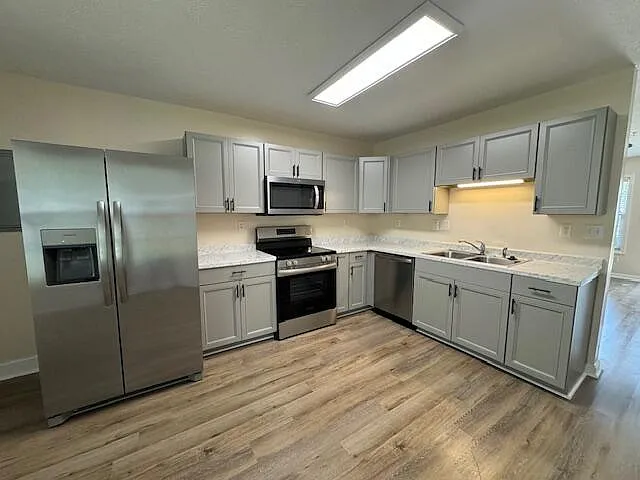 550 Date Palm Cir — Photo 18