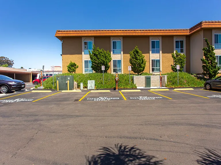 Volterra Apartments — Photo 5