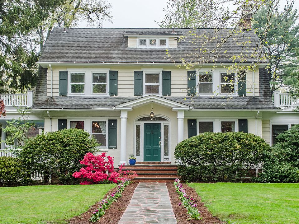 1st image of 382 Woodland Pl