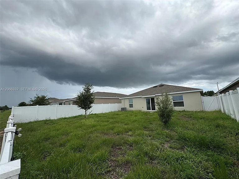 640 Daring Dr — Photo 25