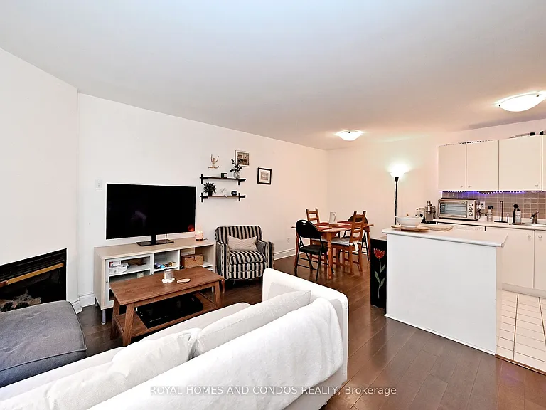 415 Jarvis St #125 — Photo 8