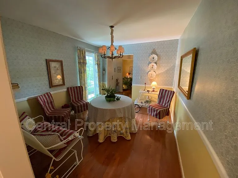 4724 Coach Hill Dr — Photo 15