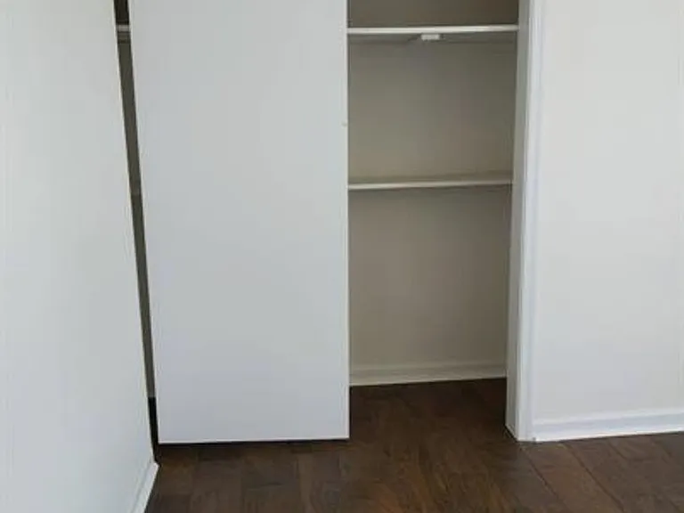 2219 Maryland Ave — Photo 3