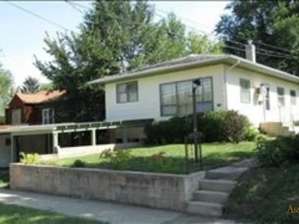 1125 9th Ave, Belle Fourche, SD 57717