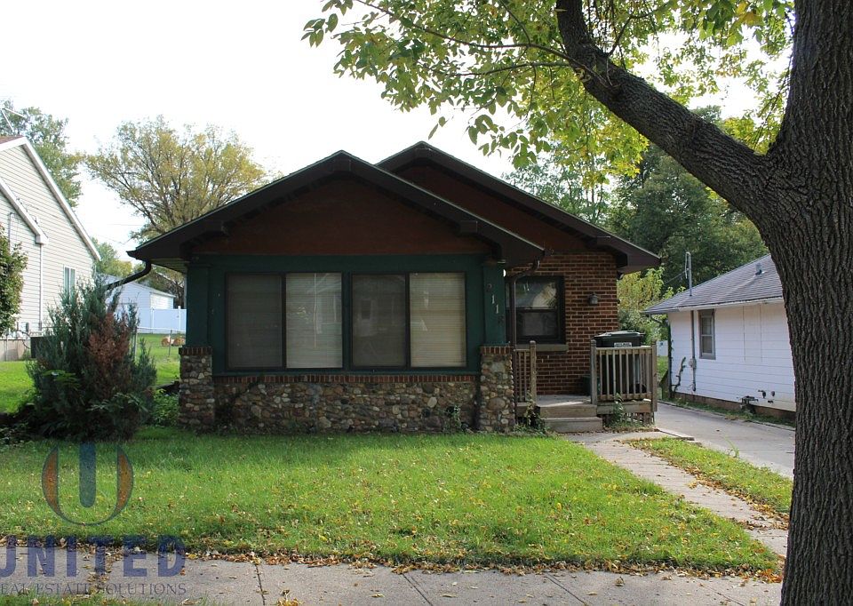 1st image of 2118 S Olive St