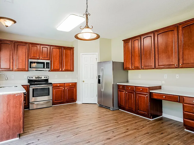 816 Stackhurst Way — Photo 10