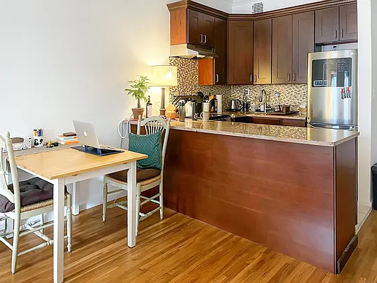 Rented by Barshay Brokerage | media 3