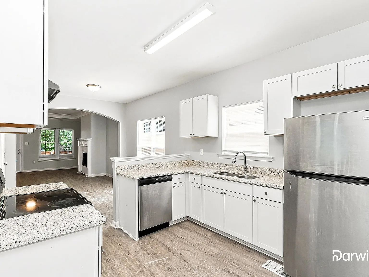 4 bed, 3.0 bath, 2504 sqft, $2,150 — Photo 3