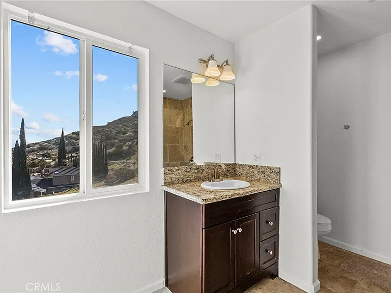 1138 Lakeview Dr — Photo 40