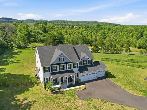 3rd image of 6751 Highlander Ct