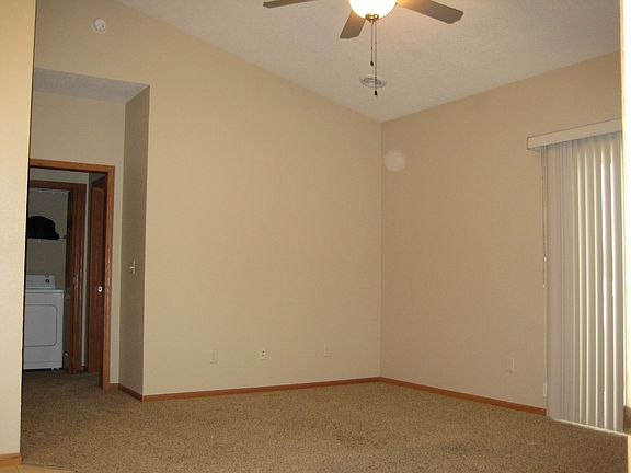 3rd image of 2627 Orchard Dr Unit 8