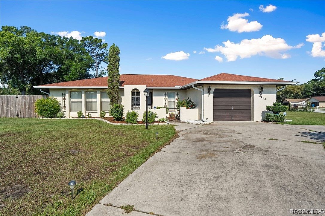 9210 Horizon Dr, Spring Hill, FL 34608 | Zillow