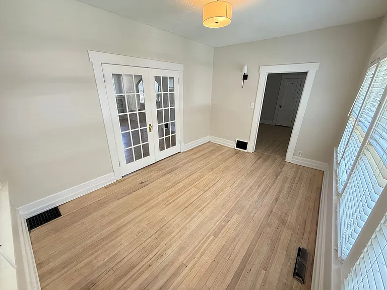1038 S Fremont Ave — Photo 10