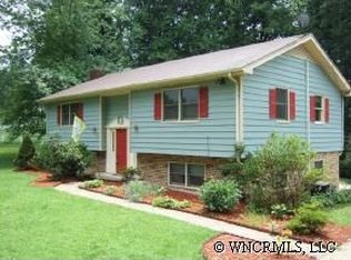 527 Oak Park Dr, Brevard, NC 28712