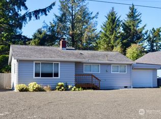 365 Mount Olympus Ave SE, Ocean Shores, WA