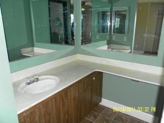 4th image of 3605 Kranhold Way
