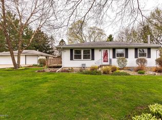 15 9th Ave NW, Oronoco, MN 55960