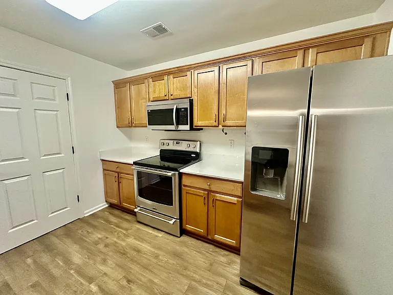 383 Gardners Cir #SR — Photo 8