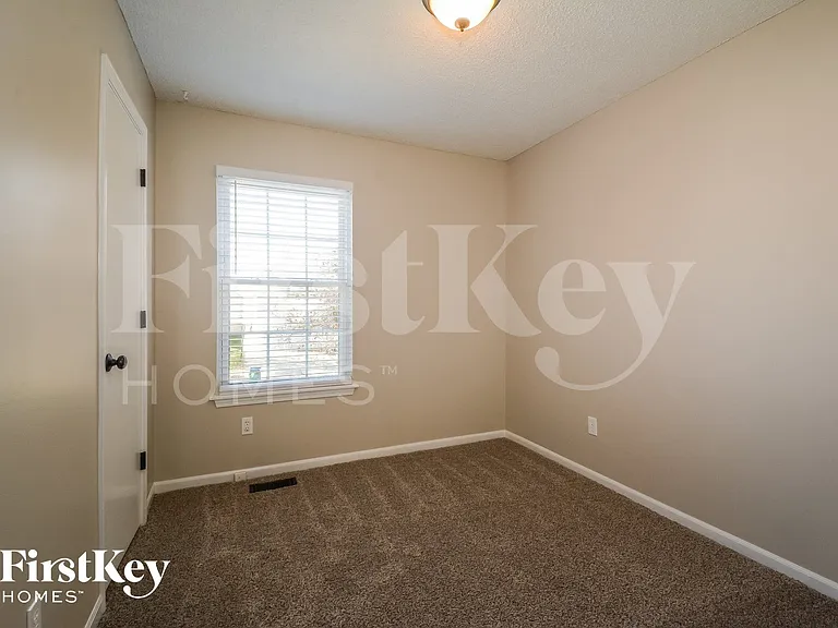 8513 NE 110th St — Photo 12