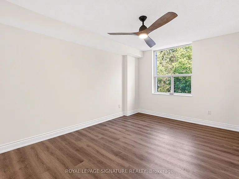 60 Inverlochy Blvd #309 — Photo 14