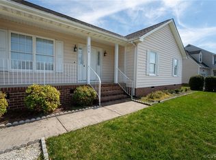 206 Pecan Tree Ter, Colonial Heights, VA 23834