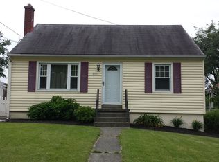 8111 Chambers Hill Rd, Harrisburg, PA 17111