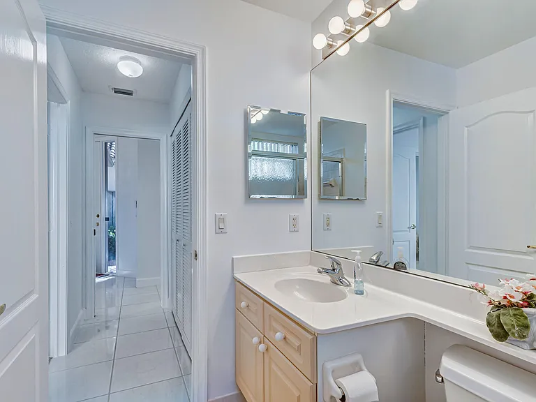 919 Augusta Pointe Dr — Photo 32