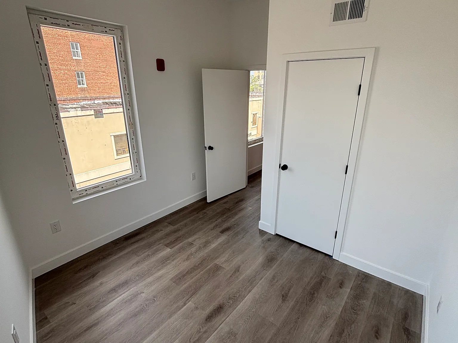 14 Garden St — Photo 2