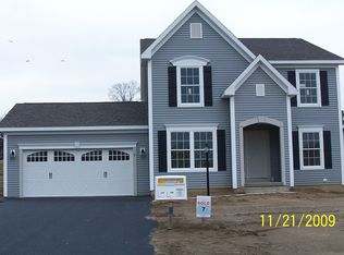 7 Chatsworth Way, Clifton Park, NY 12065
