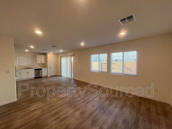 4th image of 449 Miwok Ln