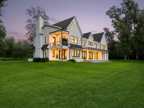 110 Crescent Ct, Wading River, NY 11792