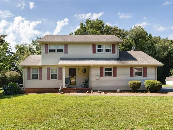 224 Woodcrest Dr, Winchester, TN 37398