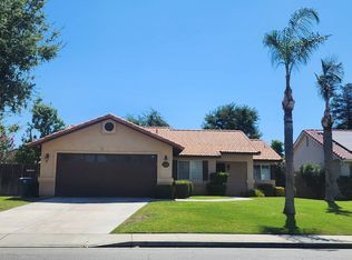 906 Mondavi Way, Bakersfield, CA 93312