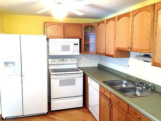 1104 Mercury Dr #2C — Photo 4